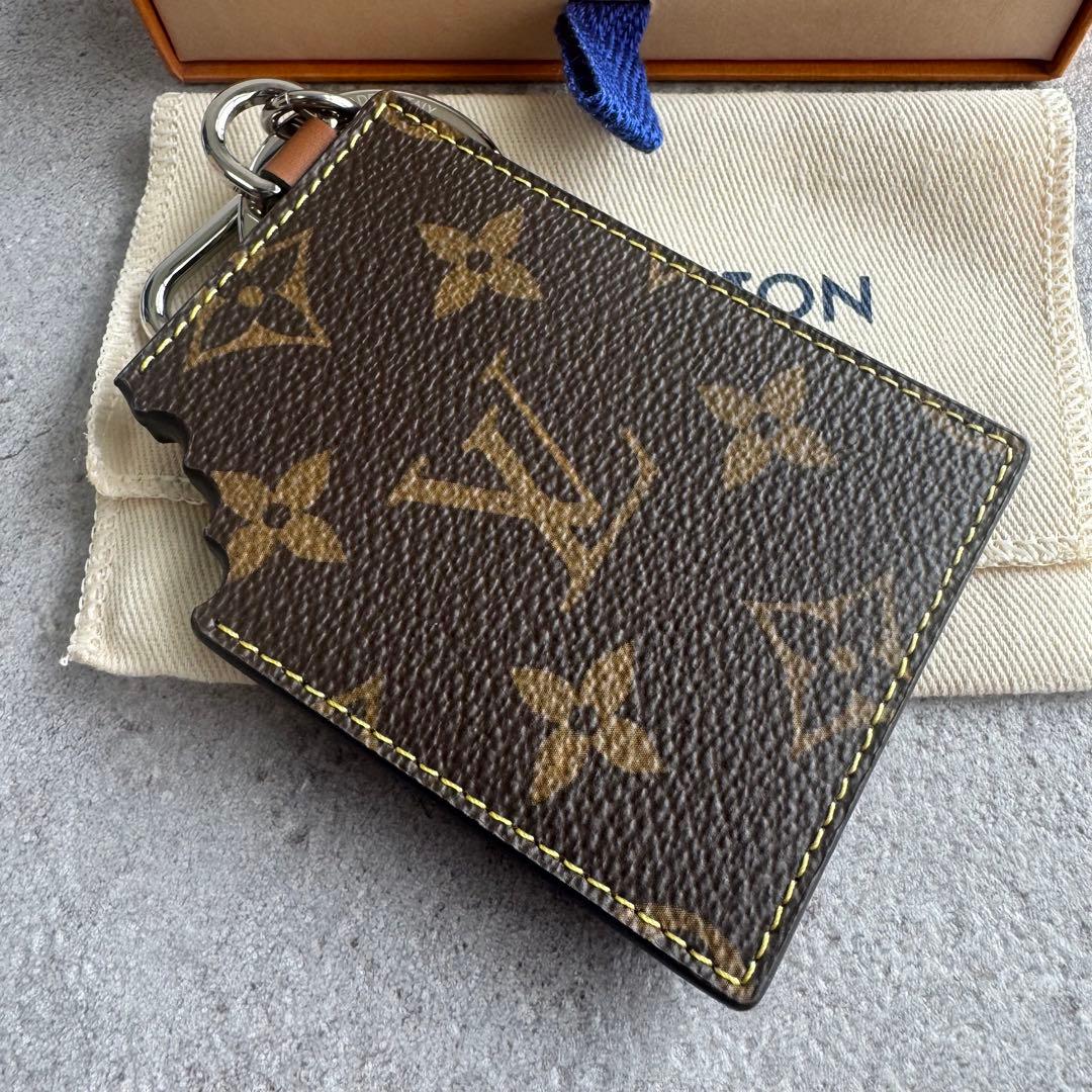 新品 ルイヴィトン バッグチャーム チョコレートバー M01478