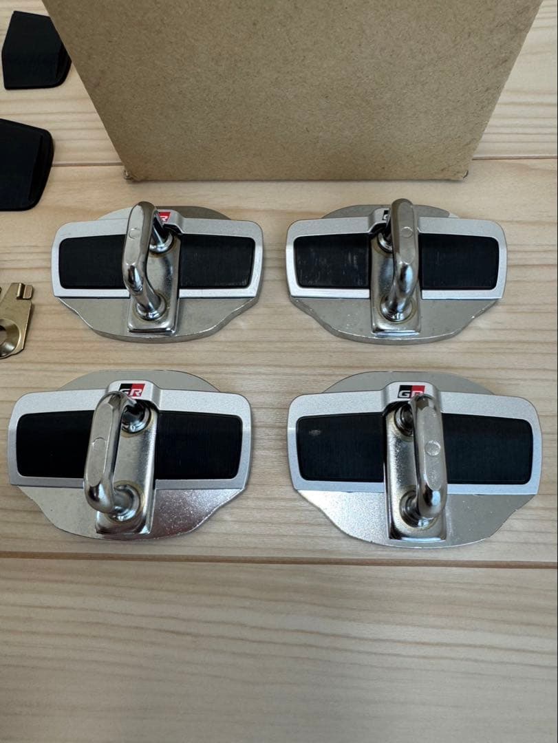 TRD ドアスタビライザー GRロゴ MS304-00004