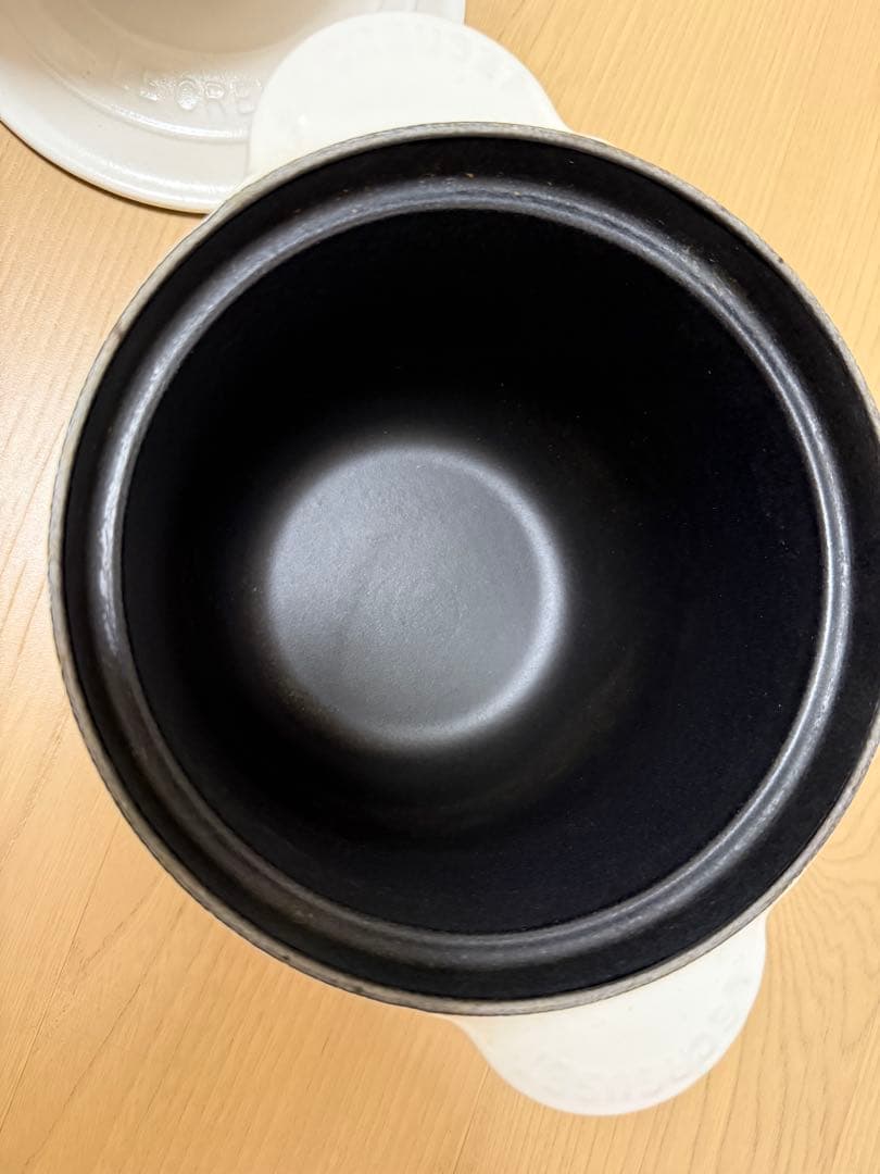 Le Creuset ココット・エブリィ 18 ホワイト インナーリッド付き