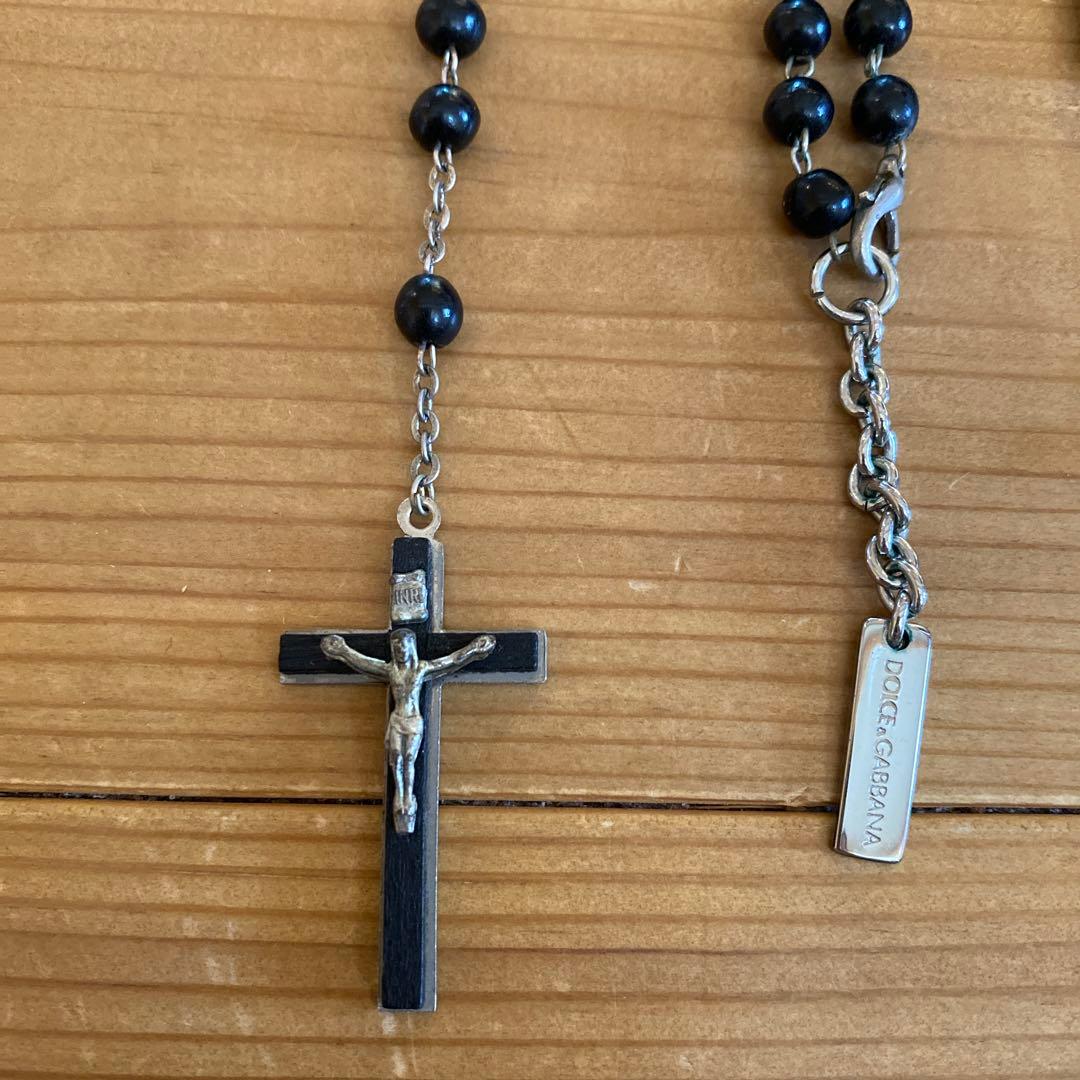 Dolce & Gabbana 黒ビーズ十字架ネックレス