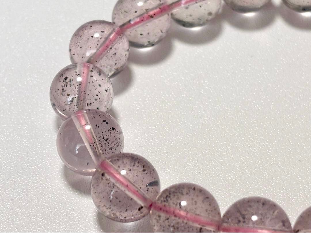 究極品質　光を纏いし女神の聖石　幻のブラックマイカインヒマラヤローズクォーツ