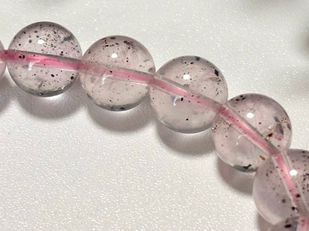 究極品質　光を纏いし女神の聖石　幻のブラックマイカインヒマラヤローズクォーツ