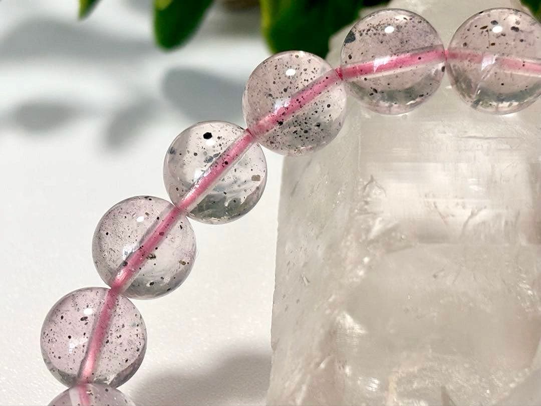 究極品質　光を纏いし女神の聖石　幻のブラックマイカインヒマラヤローズクォーツ