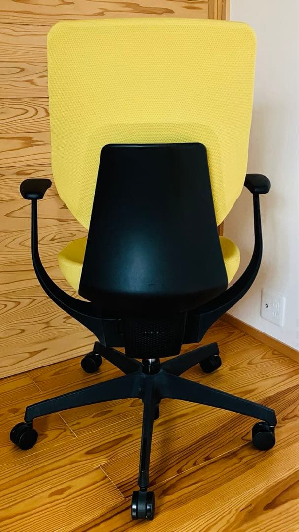 ★ KOKUYO イングチェア T型肘デスクチェア イエロー