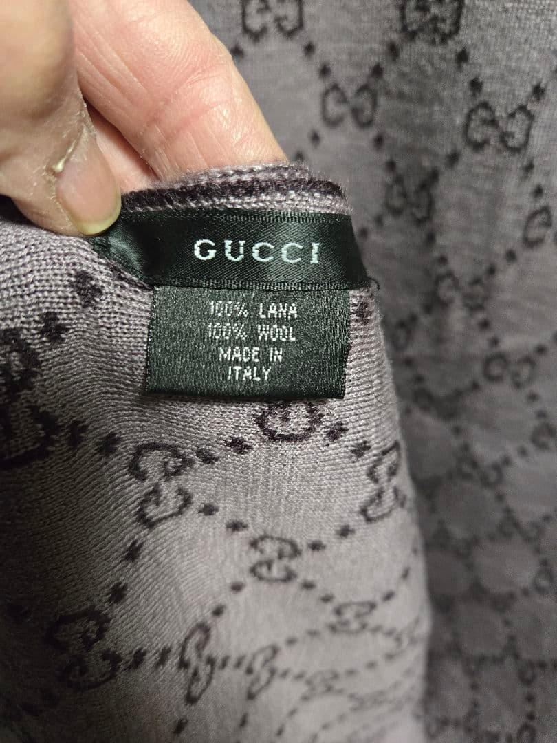 グッチ GUCCI リバーサルマフラー