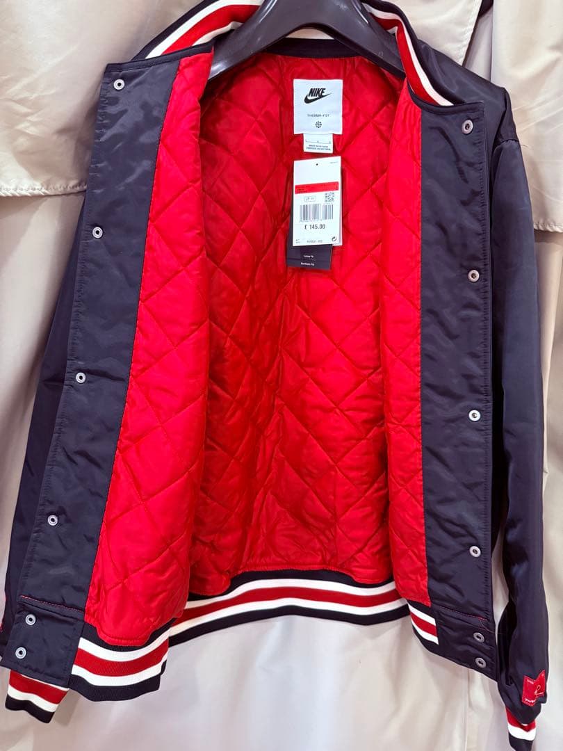 【新品】 リバプールFC エアーマックス ダグアウトジャケット AirMax L