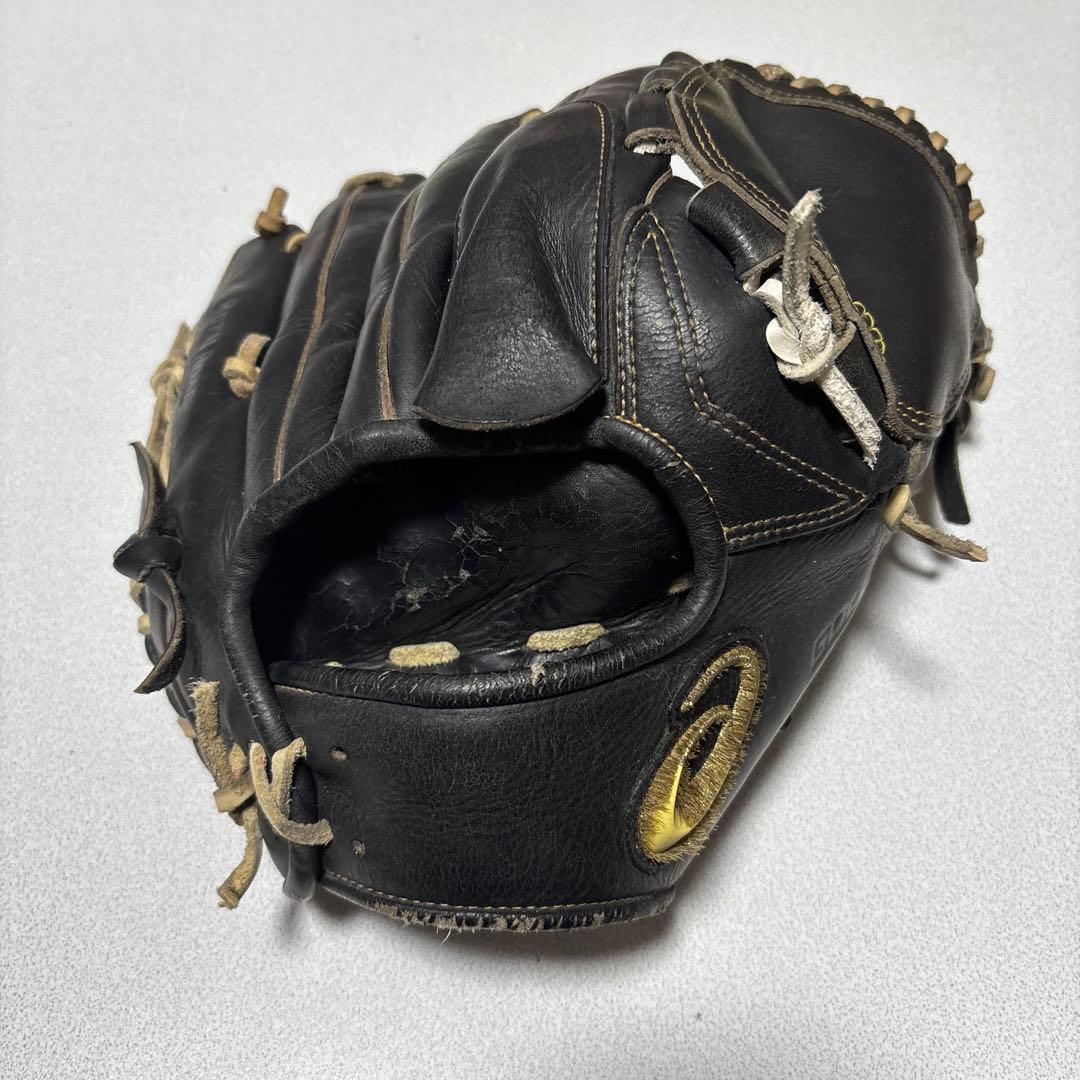 硬式投手用グローブ