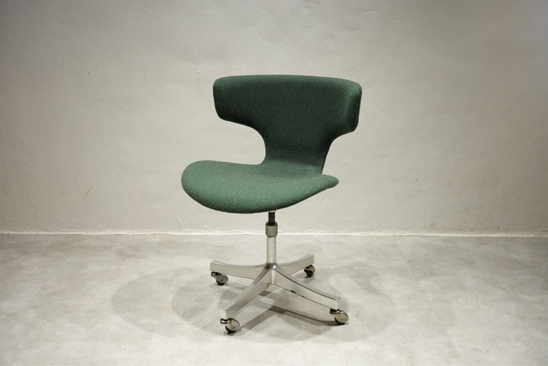 天童木工　キャスターチェア　剣持勇　tendo カブトチェア　ビンテージ