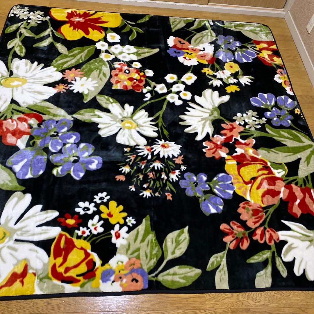 【新品】カーペット カバー185x185cm 2畳 ラグ 北欧風　花柄　洗える