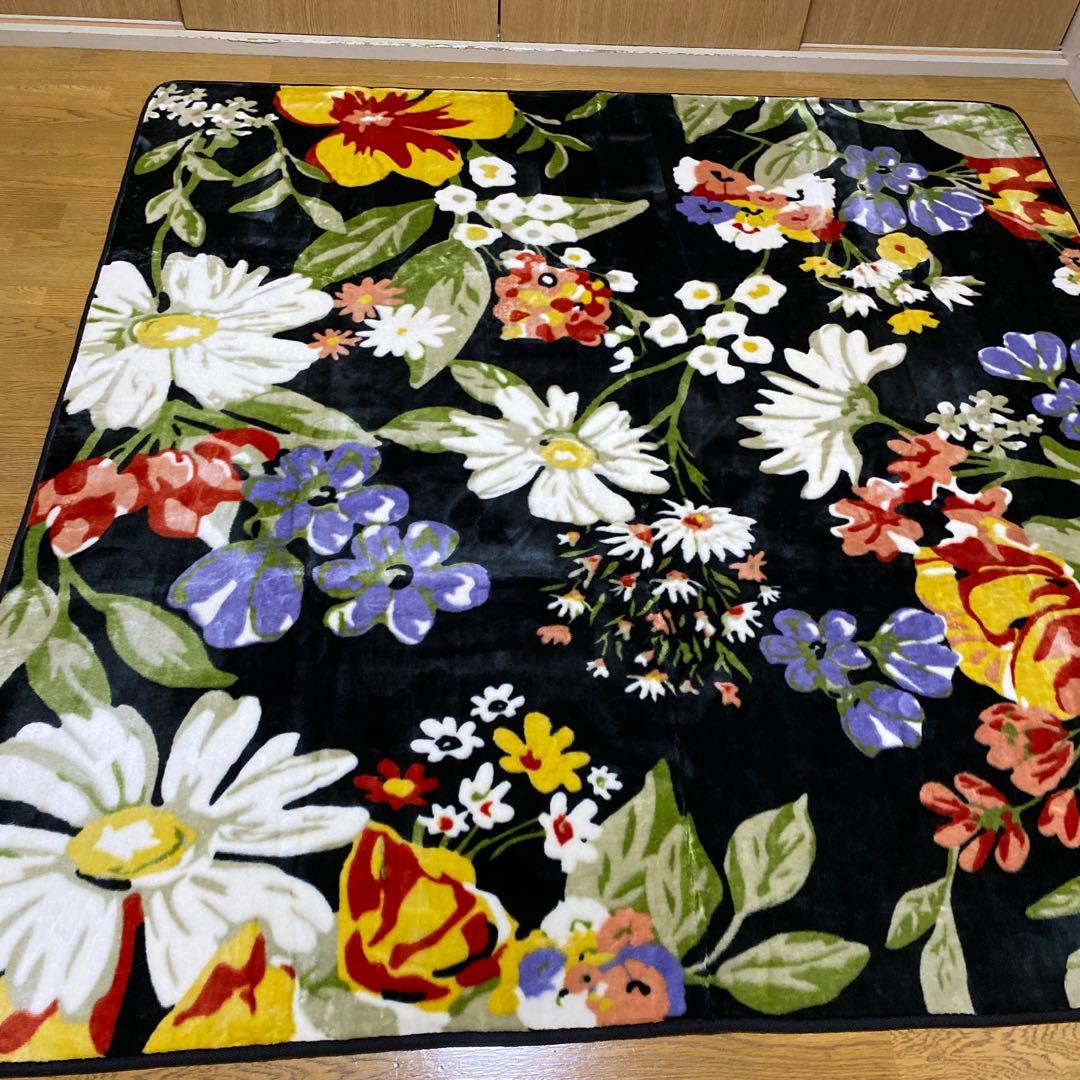 【新品】カーペット カバー185x185cm 2畳 ラグ 北欧風　花柄　洗える