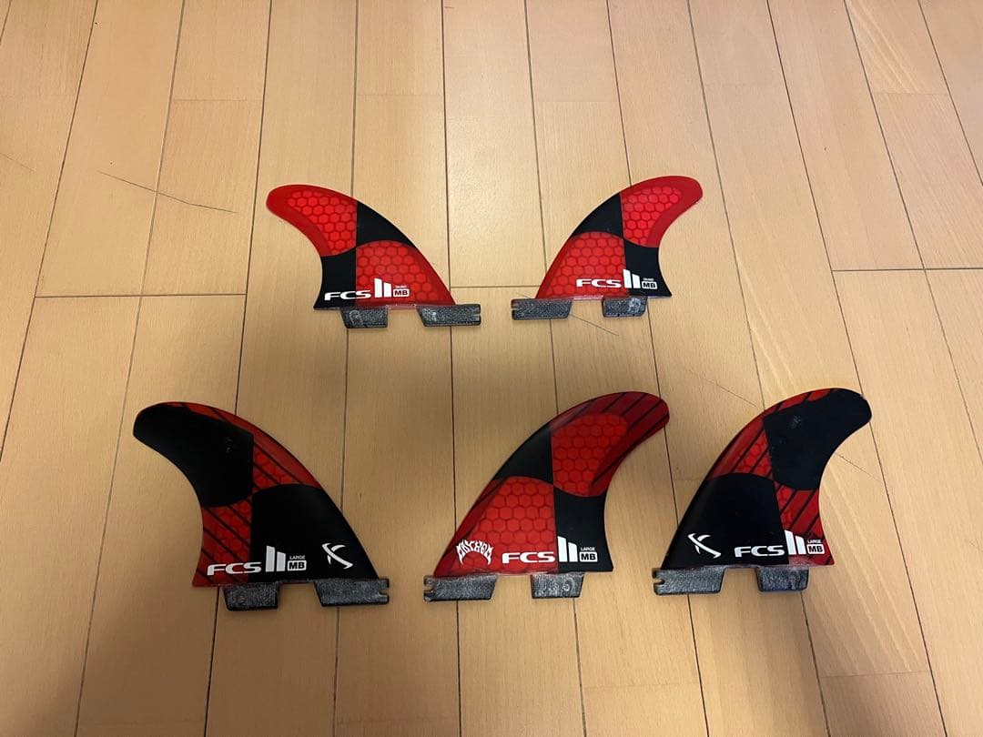 FCSII MB PC CARBON RED TRI-QUADサイズLフィン5枚