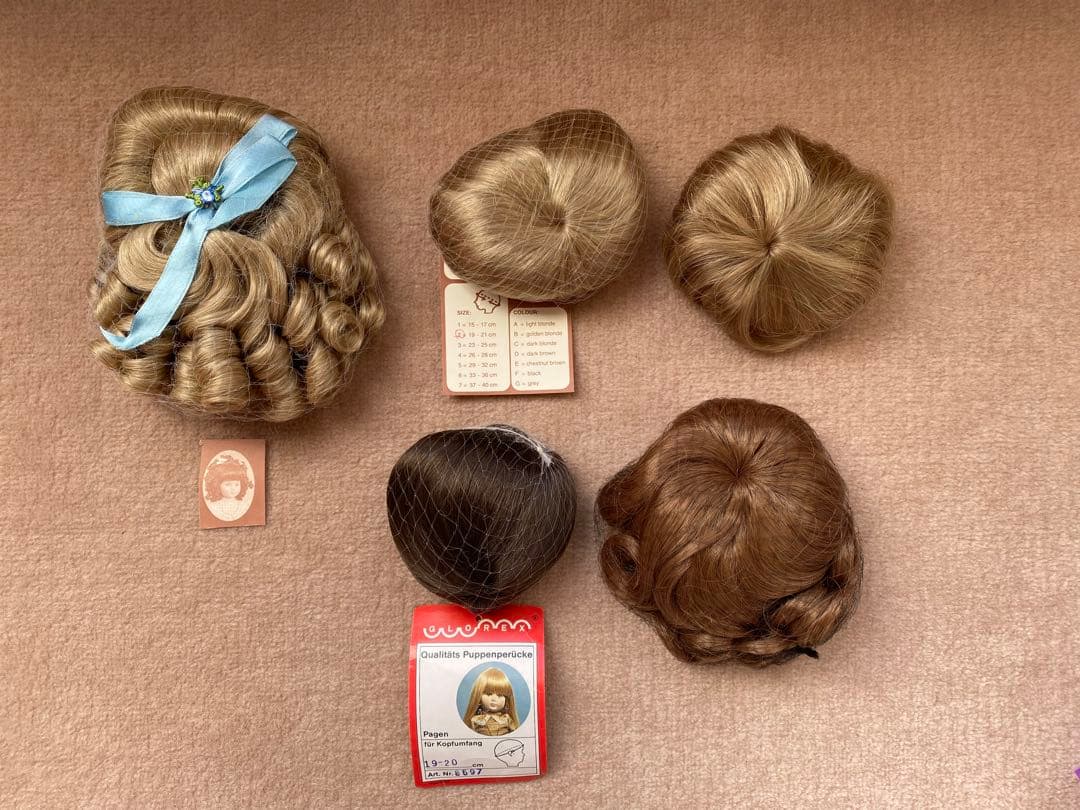 スイスの抱き人形Schweizer Stoffpuppen  制作キット