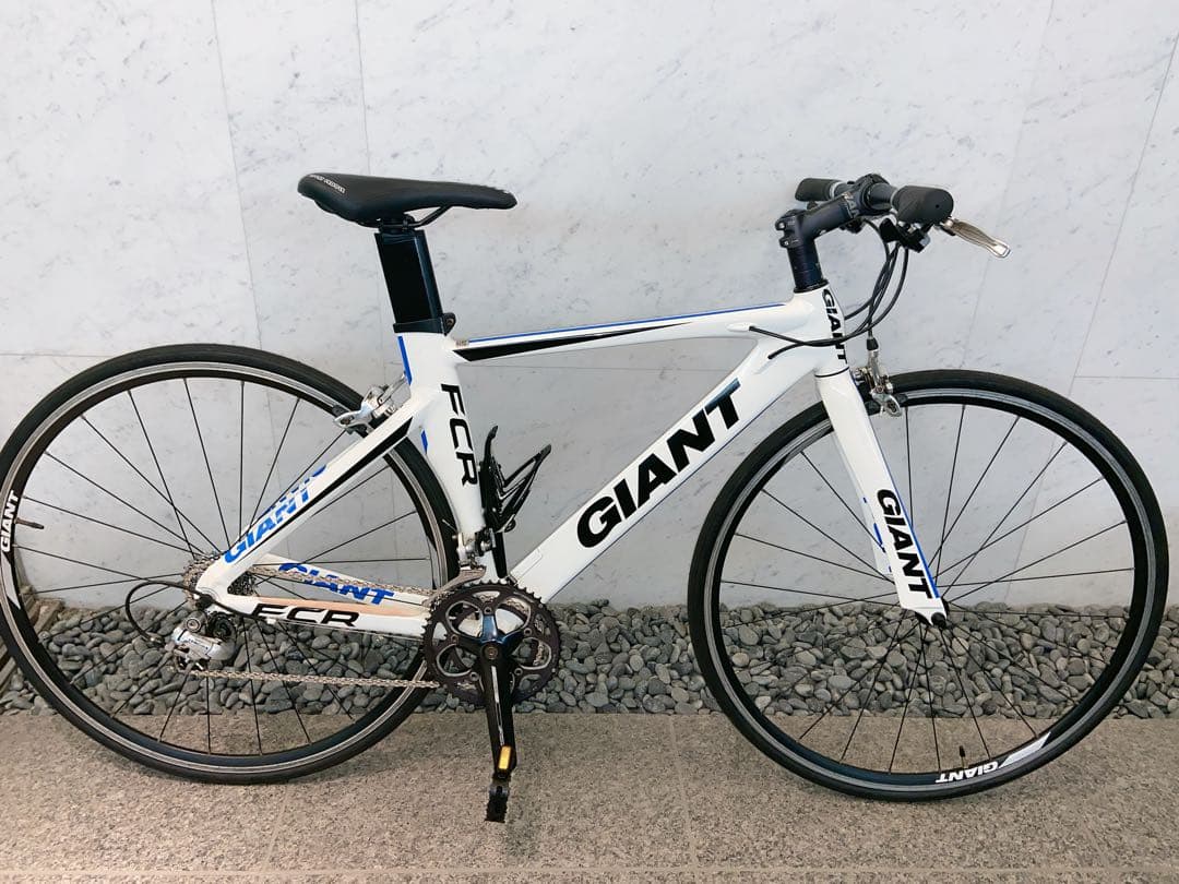 カーボン！　GIANT FCR フラットバーロード　クロスバイク　ジャイアント