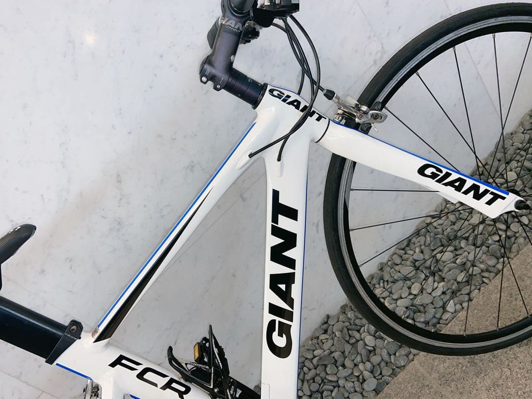 カーボン！　GIANT FCR フラットバーロード　クロスバイク　ジャイアント