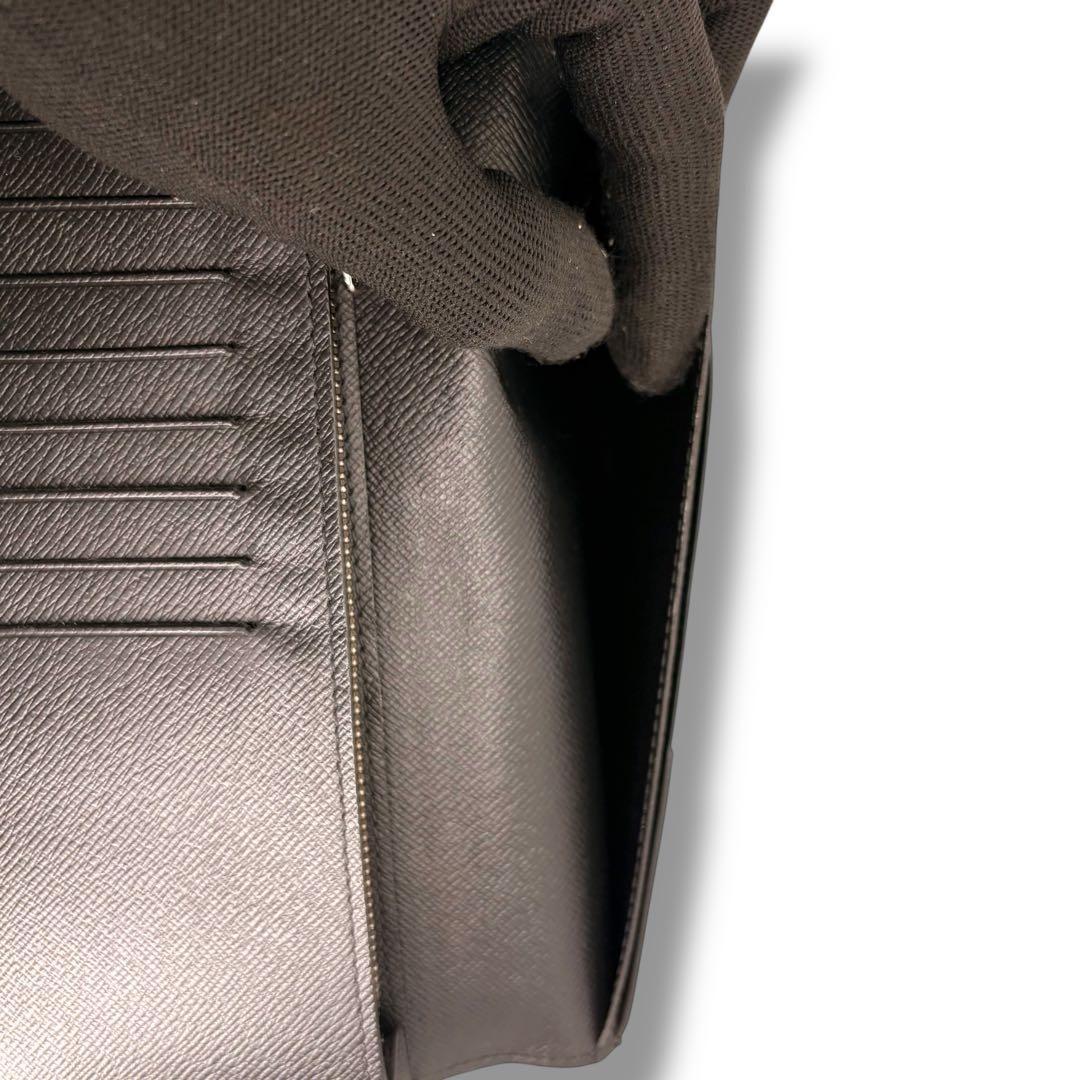 新品に近い　新型　ルイヴィトン ポルトフォイユブラザ エクリプスモノグラム 財布