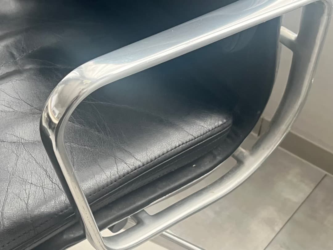 【正規ビンテージ】ハーマンミラー イームズソフトパッドチェア ハイバック 黒総革