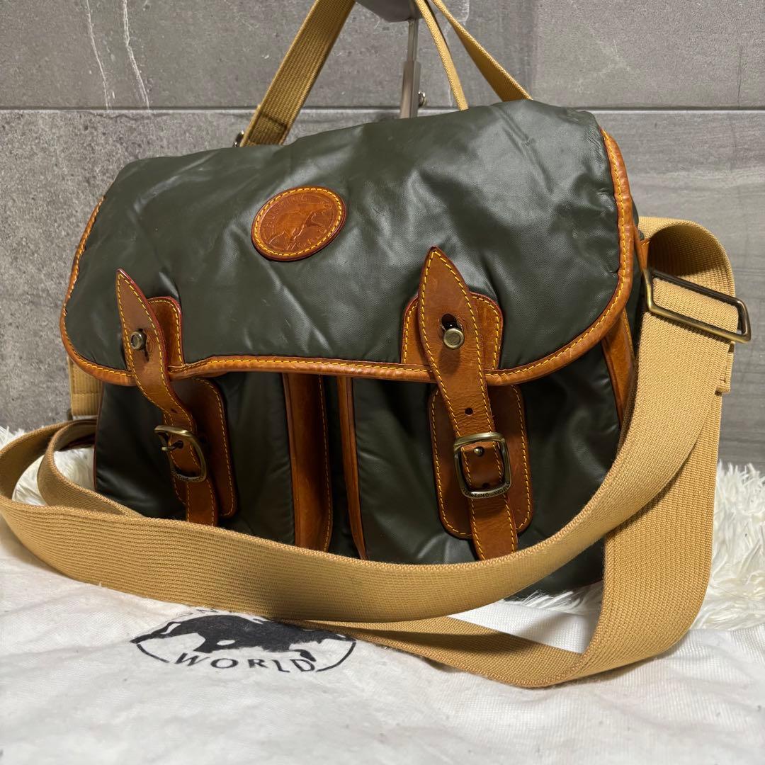 大人気✨　ハンティングワールド バチューサーパス カーキ系 メッセンジャーバッグ