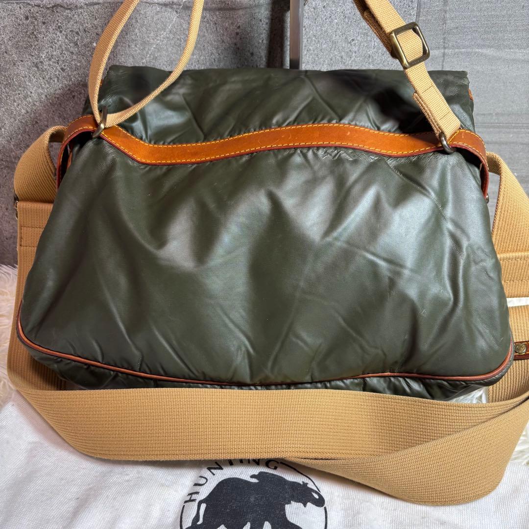 大人気✨　ハンティングワールド バチューサーパス カーキ系 メッセンジャーバッグ