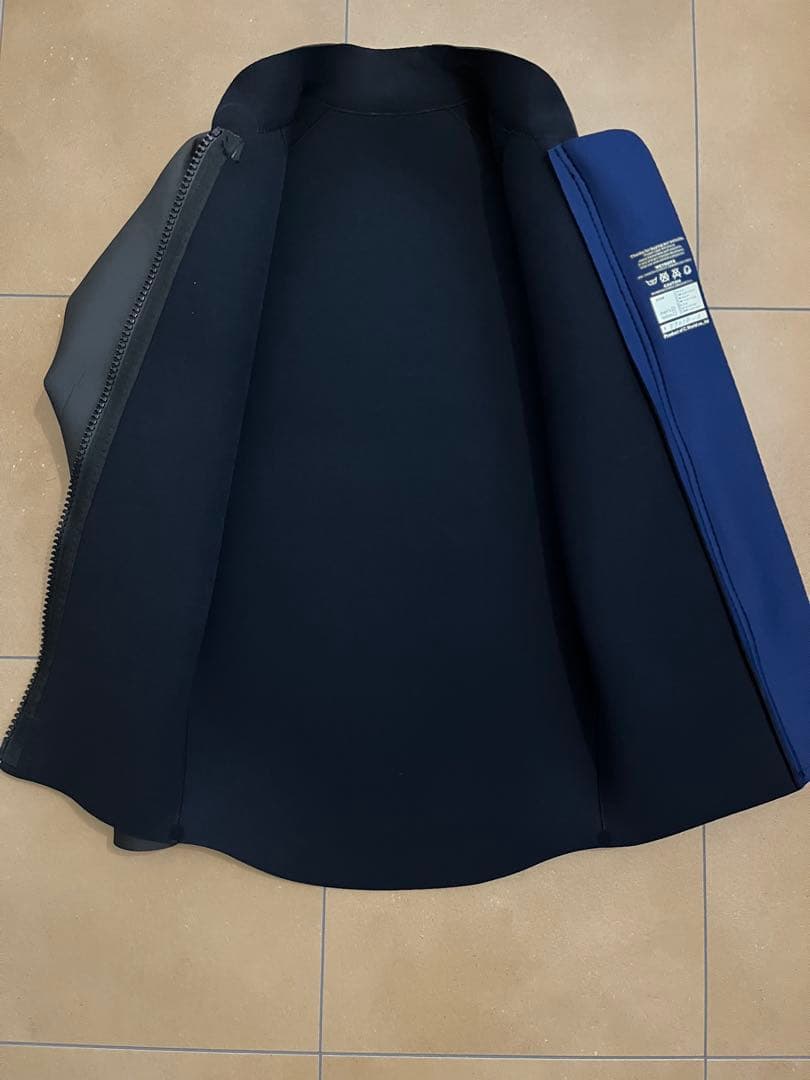 AXXE CLASSIC フロントジップ ロングスリーブタッパー ラバーLサイズ