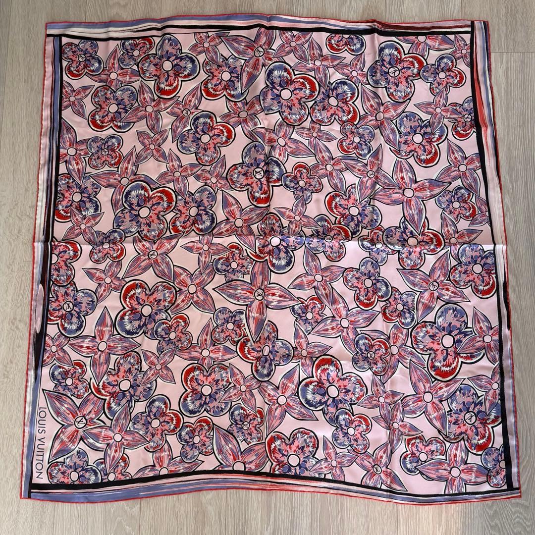 ルイ・ヴィトン 花柄スカーフ 約90cm x 90cm