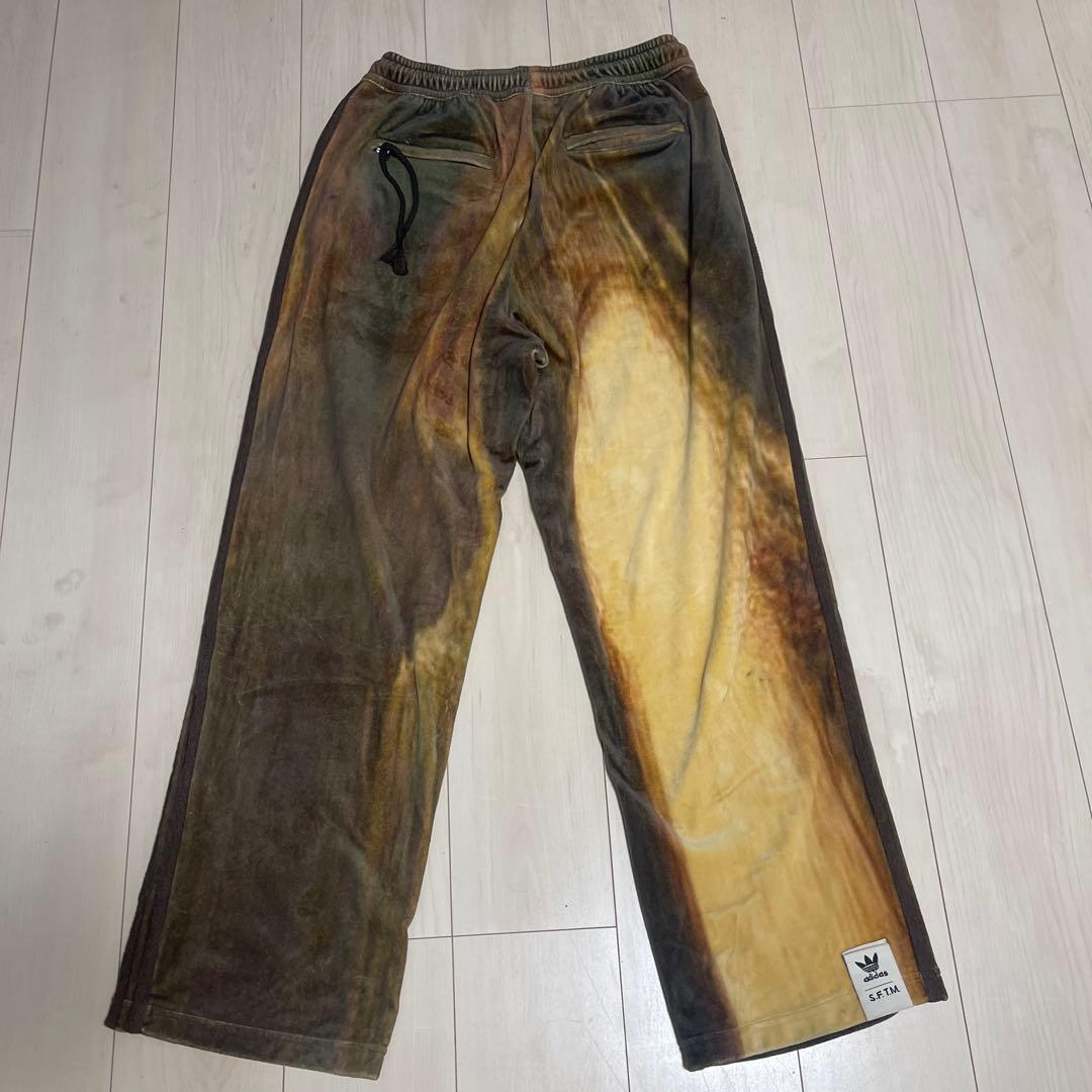 adidas S.F.T.M.ベルベットパンツ songforthemute L