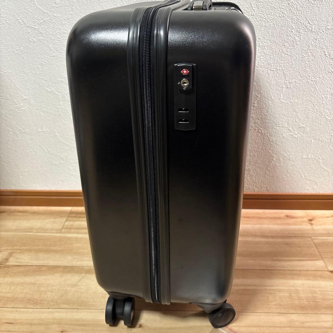 クレイサス　ボヤージュ　キャリーケース　Sサイズ　黒　未使用　最安値