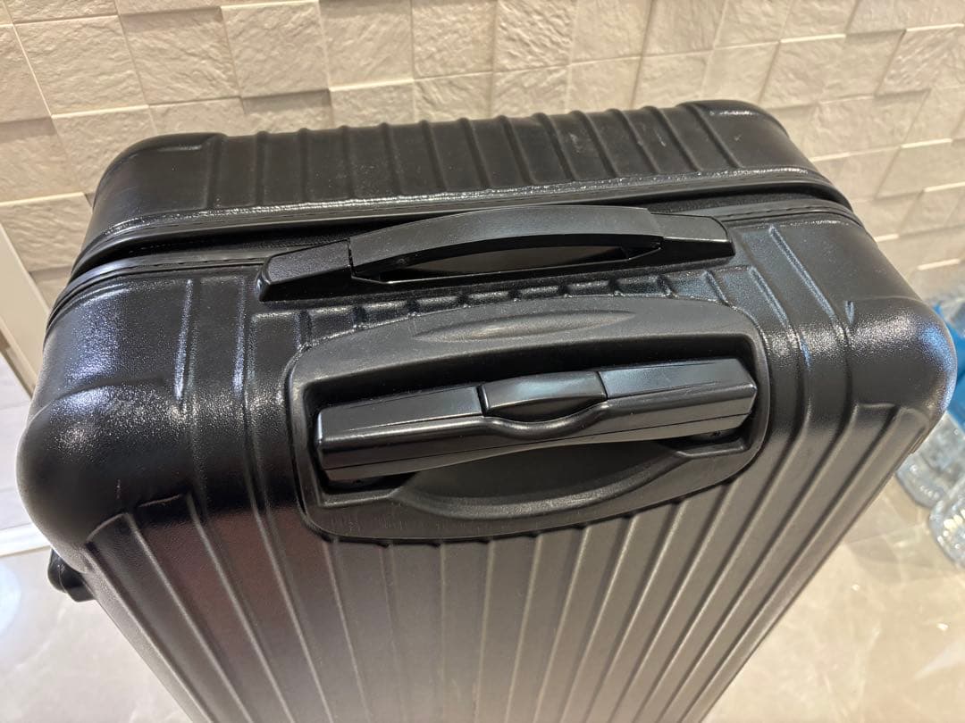 【美品】RIMOWA リモワ TSAロック搭載 サルサ 4輪 マットブラック