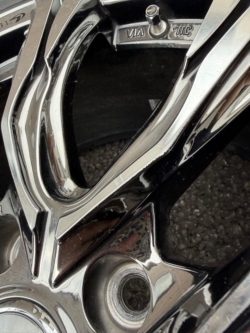 美品‼️送料込み‼️ ウェッズ レオニス Weds LEONIS VR 19インチ