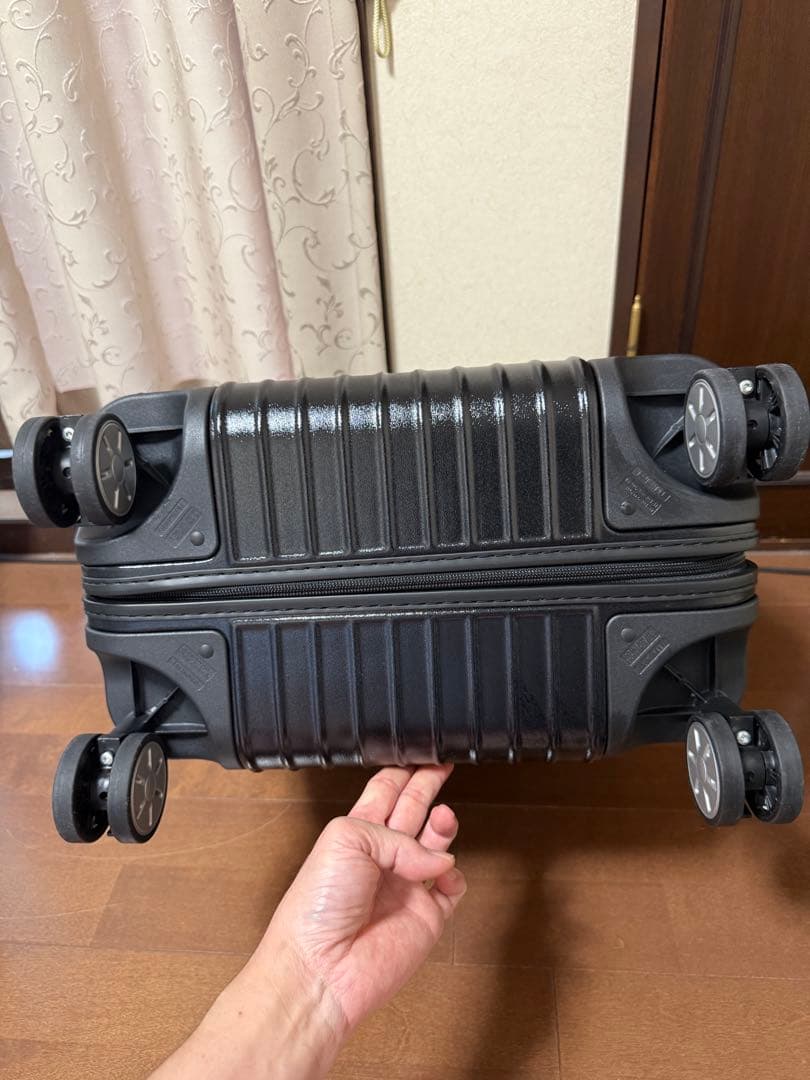 【新品】リモワ　サルサ　ブラック　48L