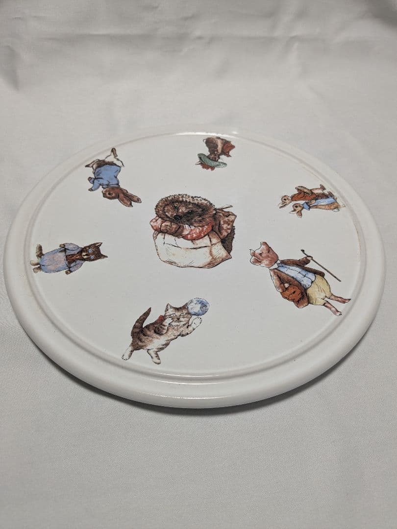 Peter Rabbit ドーム型カバー付き皿