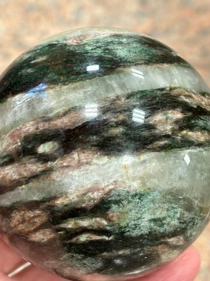 グリーンマイカと水晶共生　スフィア7.18cm レア模様　天然石