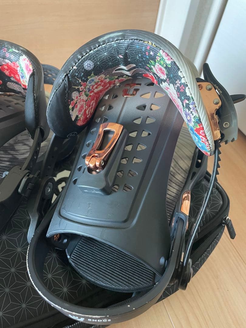 TRILOGY UNION スノーボード ビンディング /SAKURA