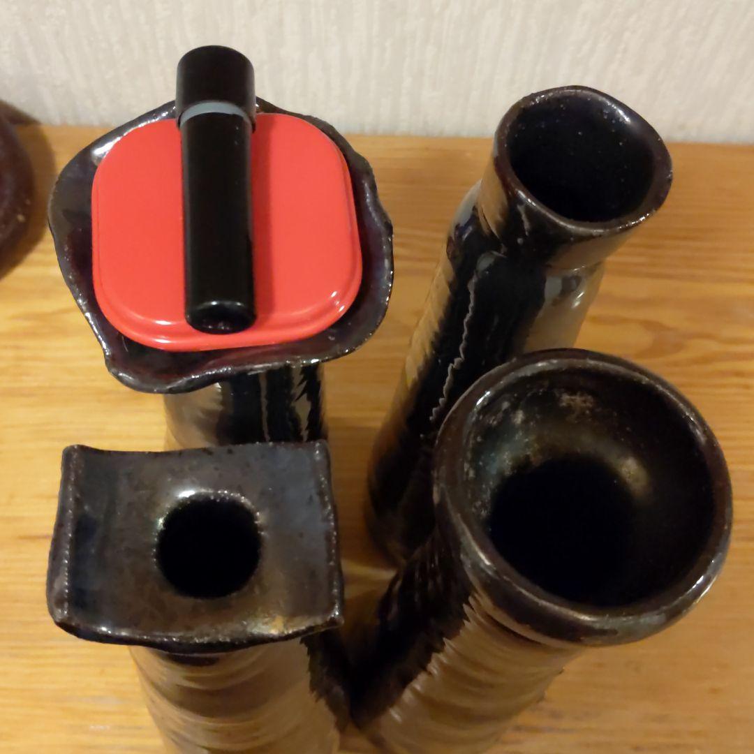 【中古】生花などに使う花器だと思います。 少し不思議な形をしています。