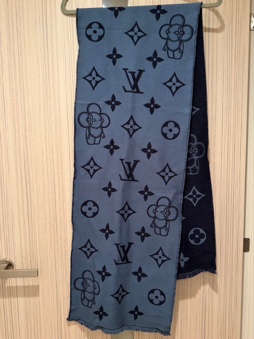 LOUIS VUITTON マフラー ネイビーモノグラム　ヴィヴィエンヌ