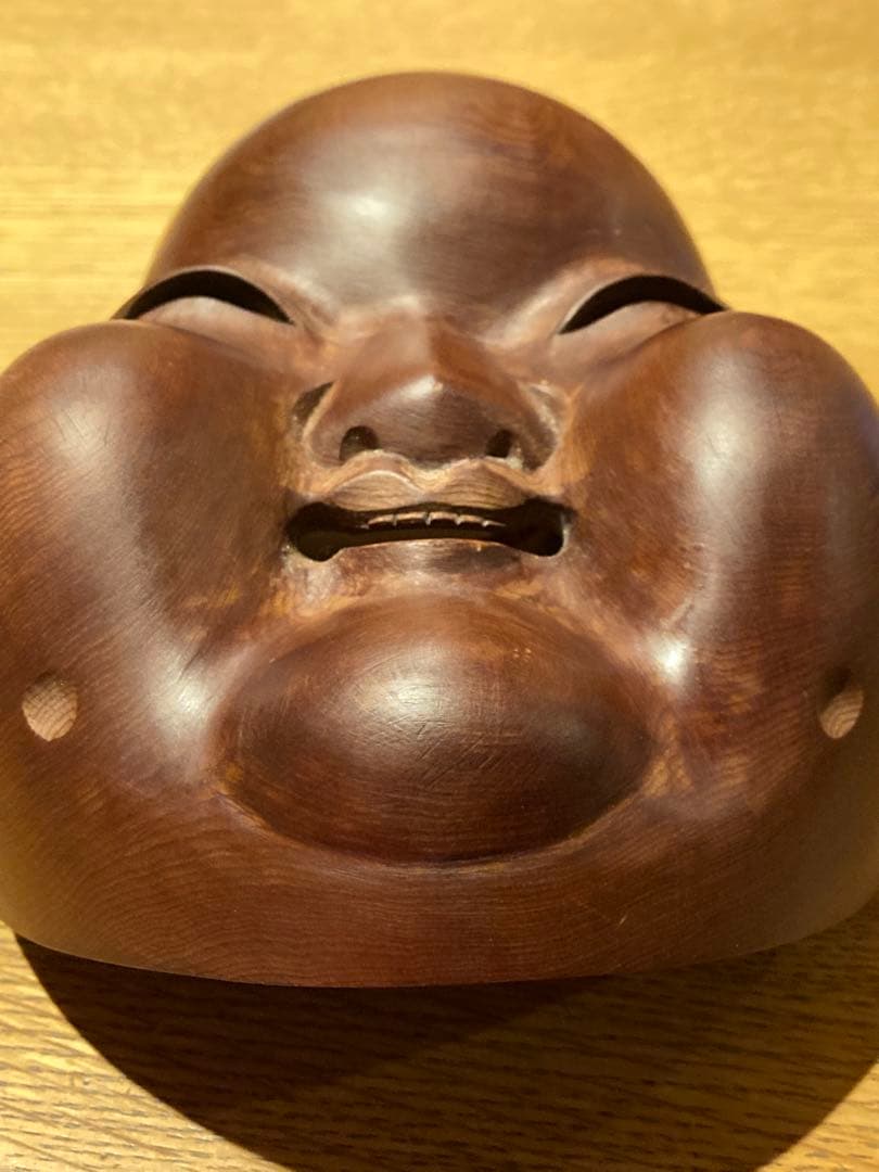 飛騨高山　一位一刀彫　能面おかめ