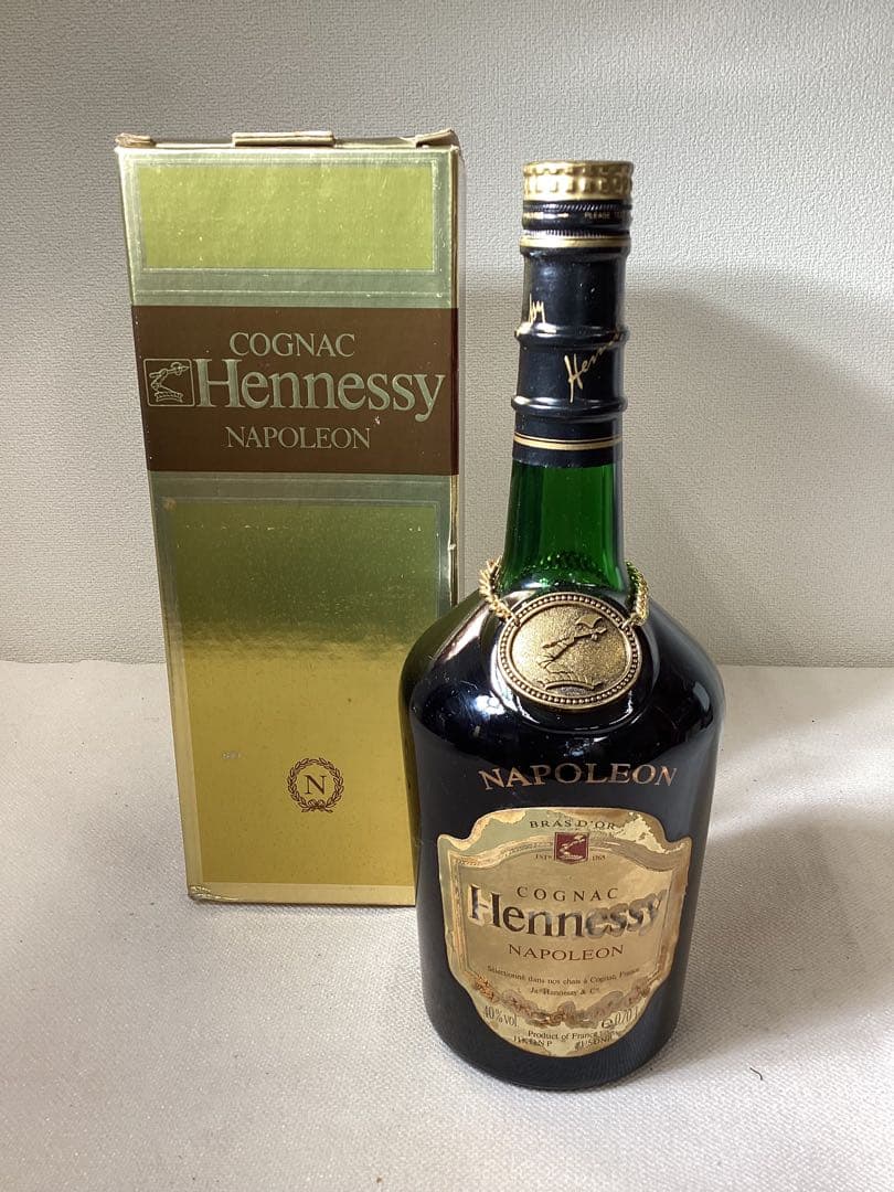 【未開栓】ヘネシー　ナポレオン　コニャック 700ml 箱入り