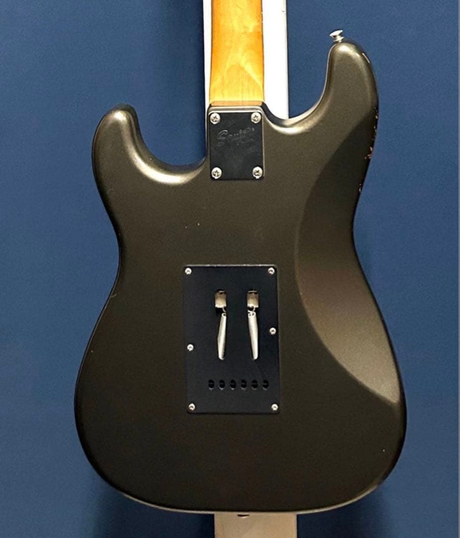 Squier by Fender Standard Fat Strato ギター