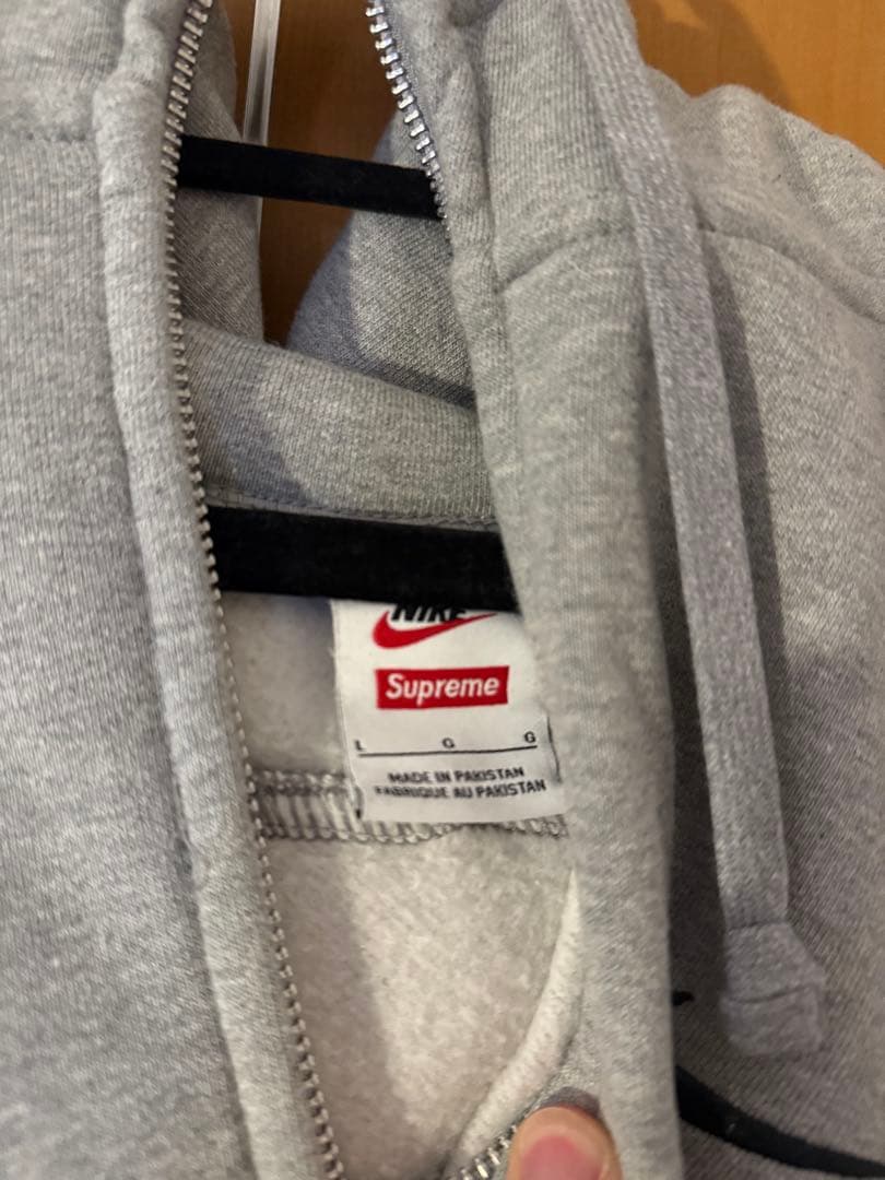 Supreme × Nike コラボ スウェットパーカー　L