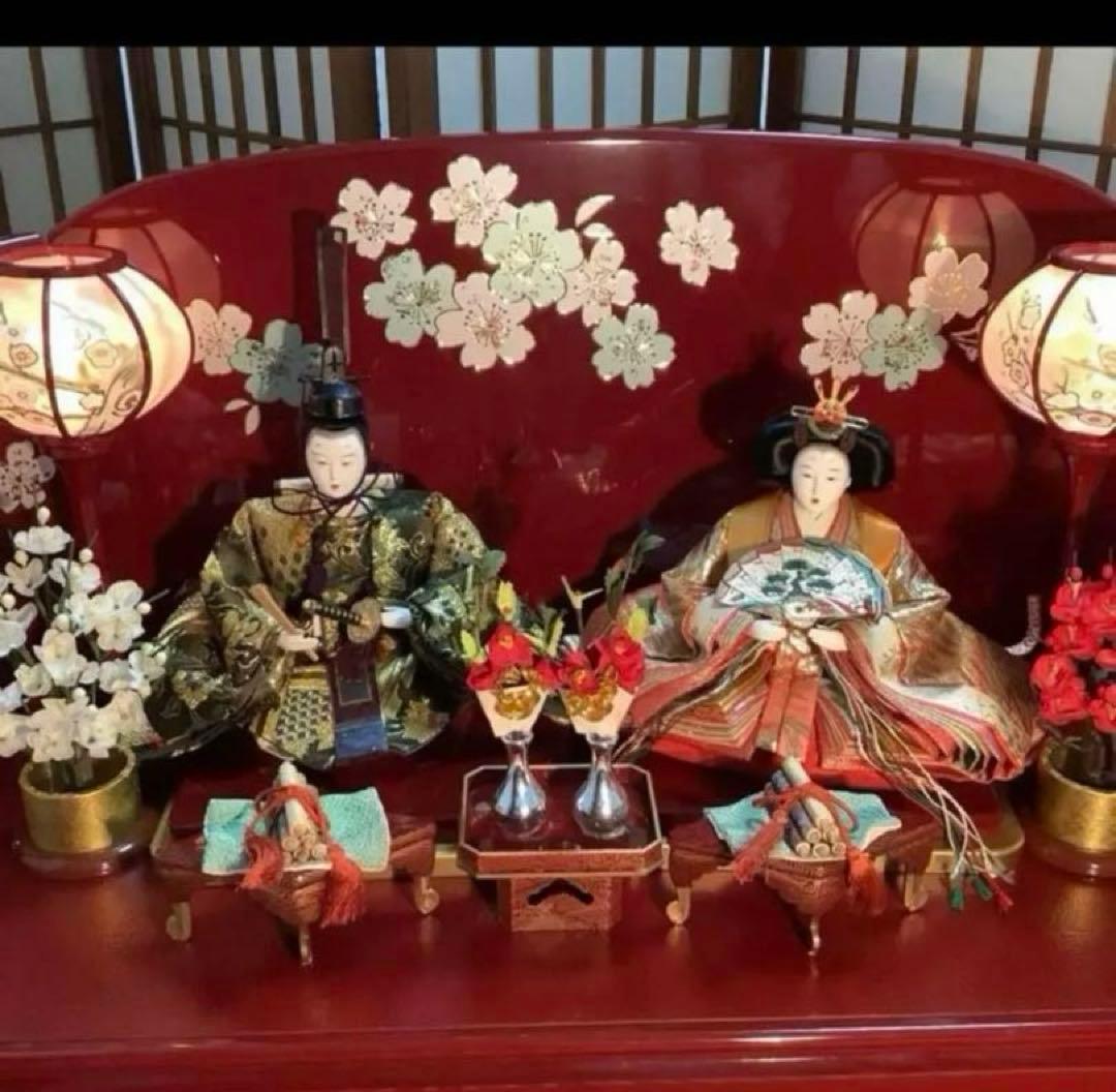 【豪華朱色金色】平成ひな飾り【女雛・男雛・親王飾台・道具】【飾り台・屏風】お