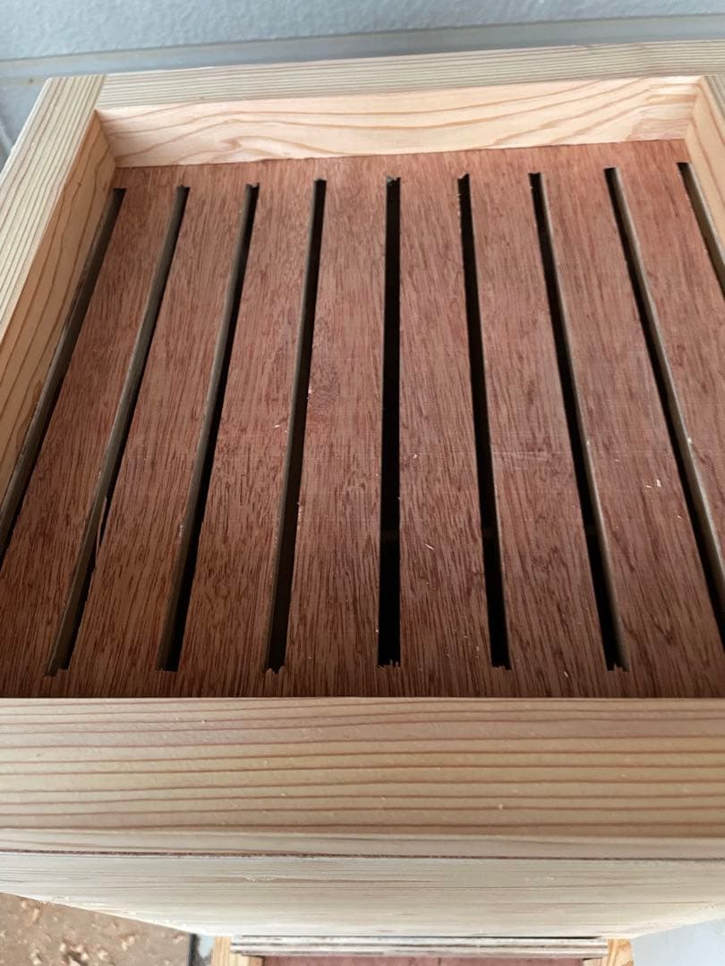 日本蜜蜂重箱式巣箱ハニーズハウス！スノコセット！超訳あり特価！継箱二箱追加！