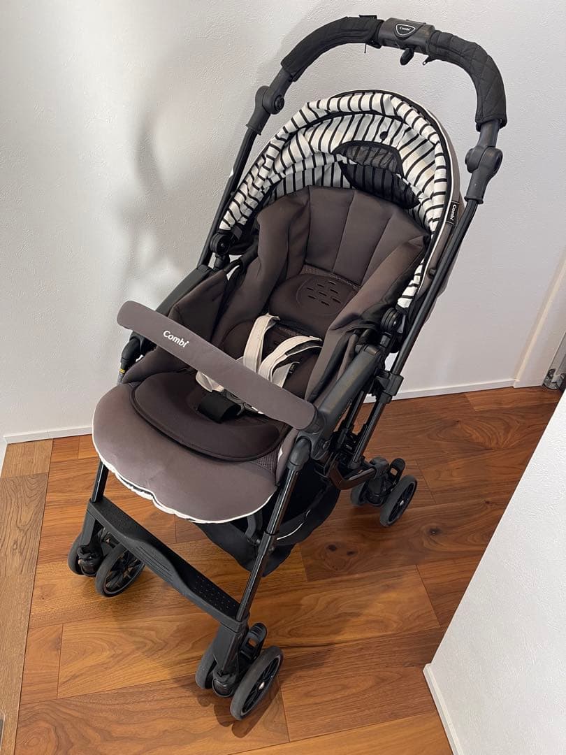 Combi コンビ ベビーカー HANDY エッグショック　メチャカルコンパクト