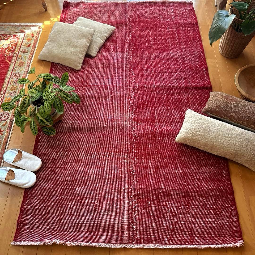 121×205 レッドオーバーダイ　ワンカラーラグ　トルコヴィンテージラグ