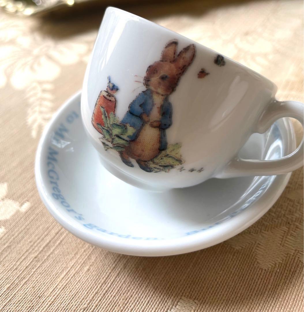 希少ピーターラビット　ミニチュアティーポット＆カップ＆ソーサ