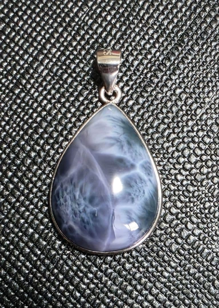 ドミニカ共和国産　ペクトライト　パープルラリマー　ペンダント　S925