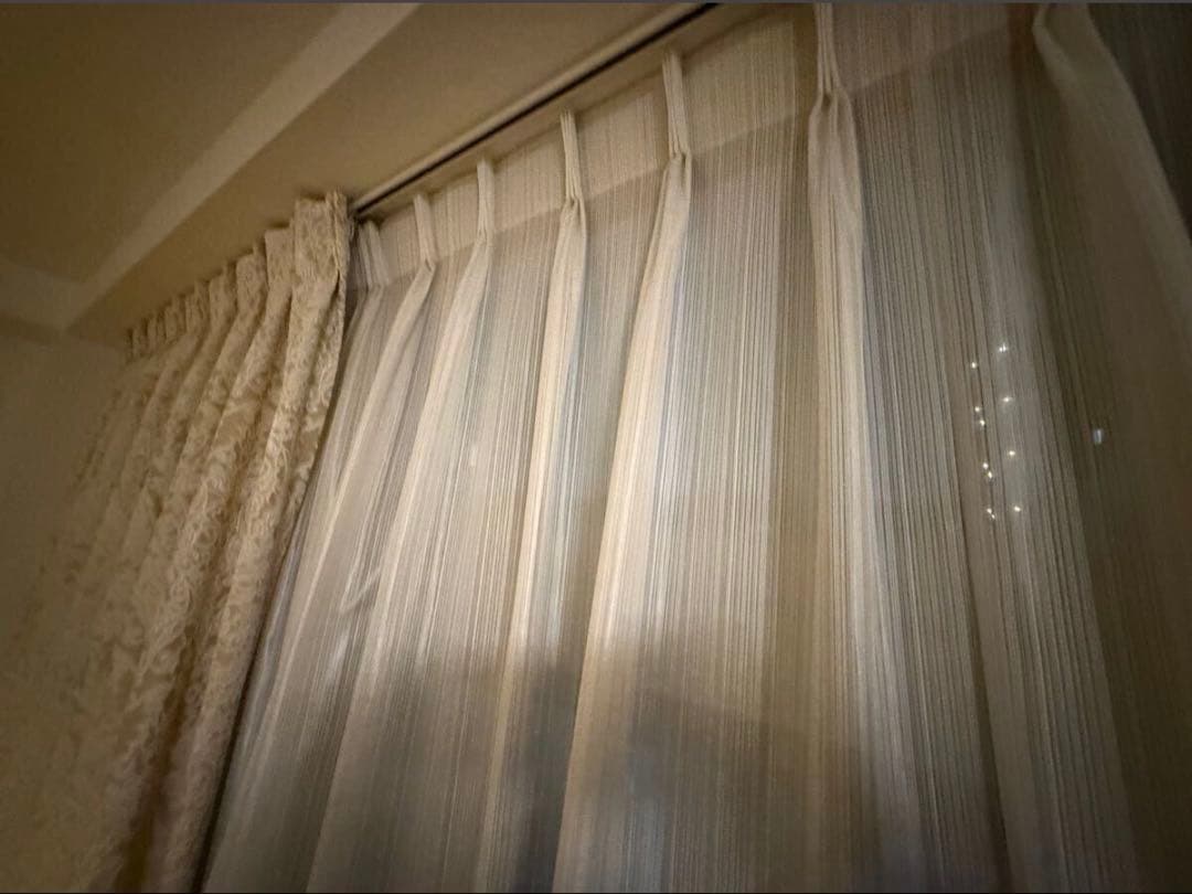 東リ 洗える カーテン ベージュ 高級感あふれる模様 レースカーテン付き