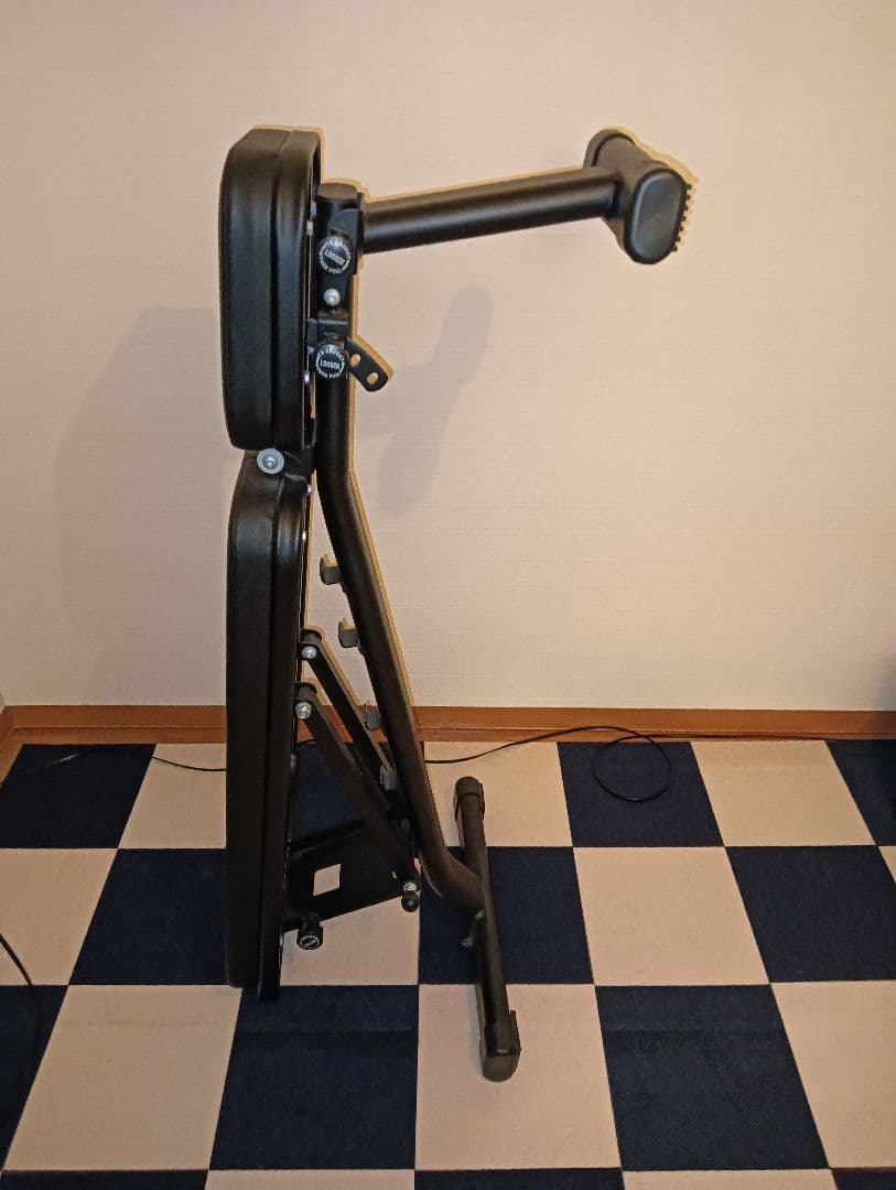 折りたたみ式トレーニングベンチ