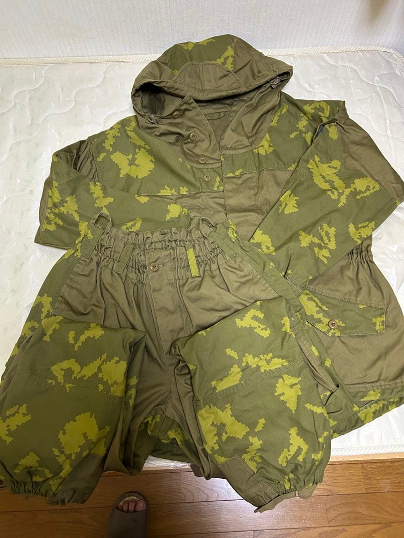 BEAR社製　実物　イエローオーク ベレズカ迷彩　ゴルカ3 Lサイズ　上下セット