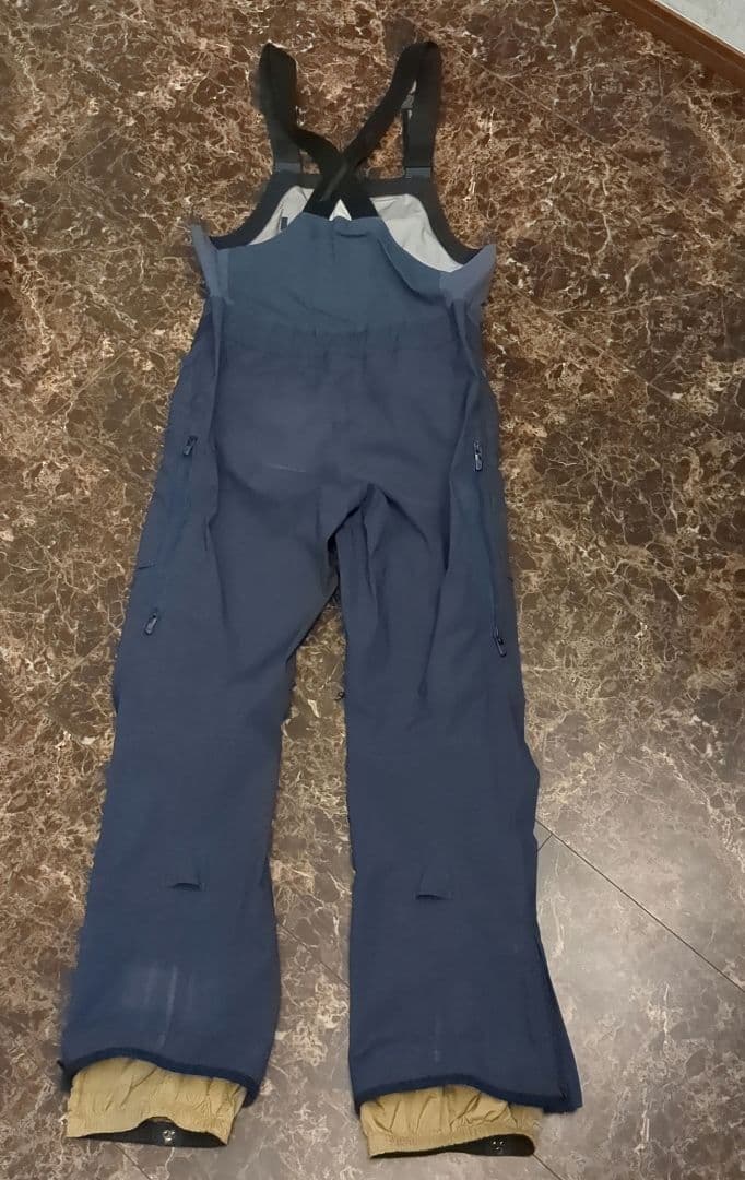 BURTON ak バートン ビブパンツ ゴアテックス Mサイズ 中古