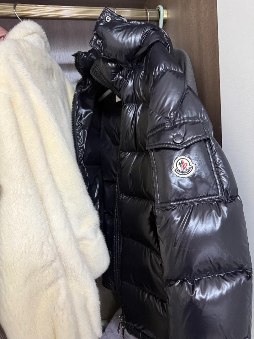 モンクレール Maireショートダウンジャケット