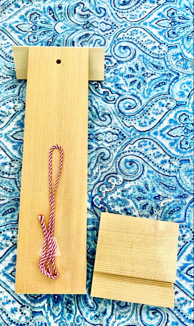 金運！そのまま祀れます。全国総本社　春日大社　祈祷済みお守り護符　専用台座付き